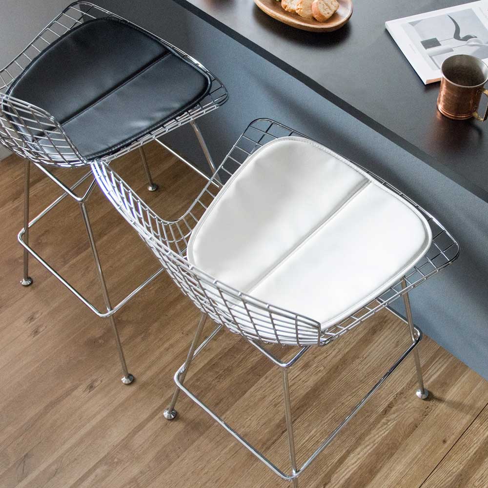 ミッドセンチュリーデザインのワイヤーハイスツール