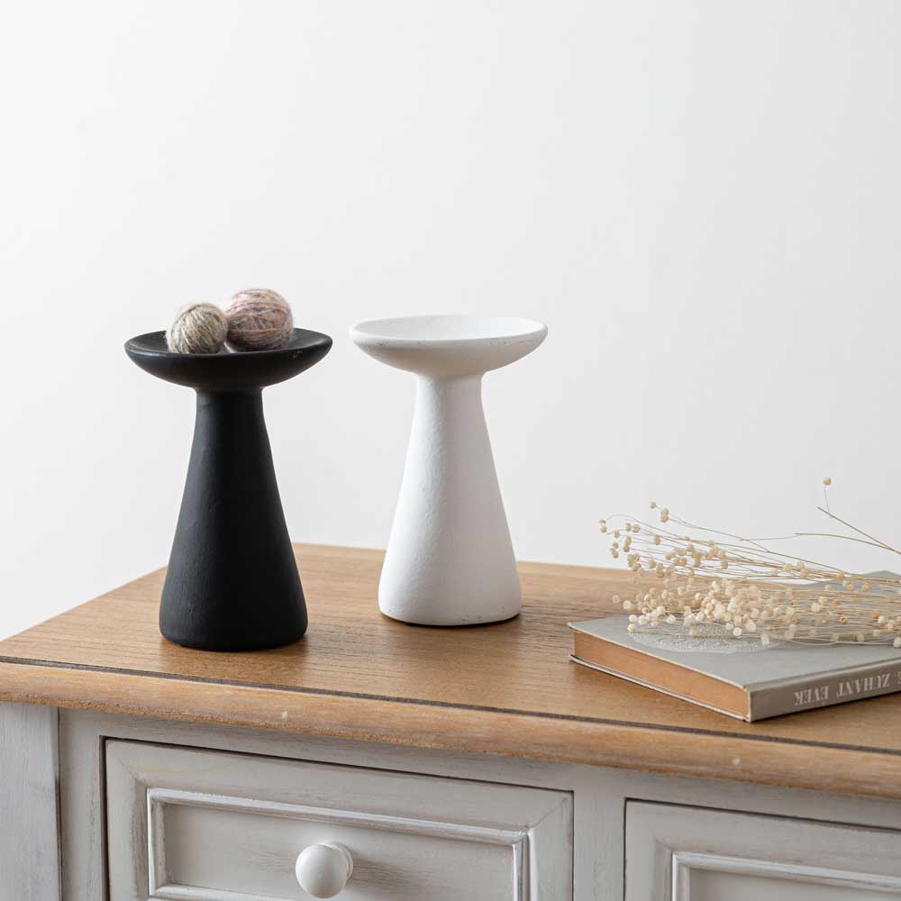 モダンシルエットのセラミックトレイ|洗練されたデザインと実用性を考えたインテリア