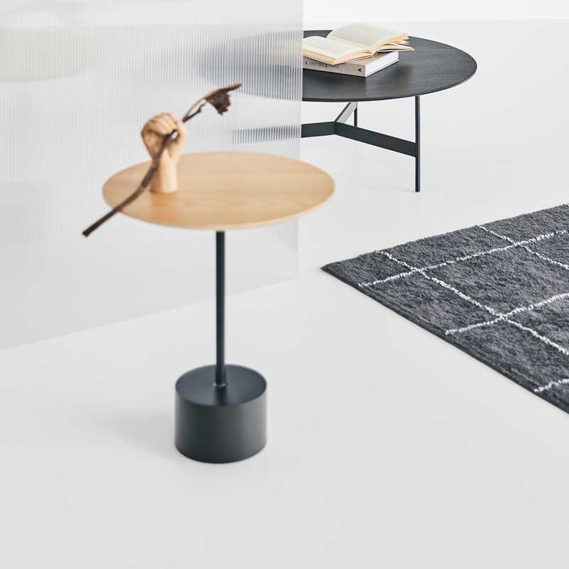 ラウンドローテーブル｜直線×曲線の美が際立つ洗練モダンデザイン