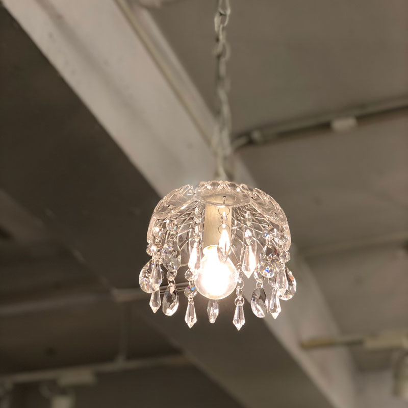 ロマンティックなシェードのシャンデリア｜1灯ペンダントライト