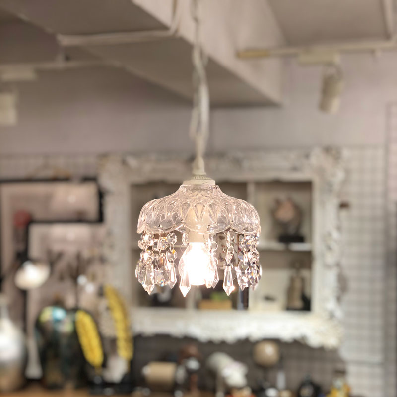 ロマンティックなシェードのシャンデリア｜1灯ペンダントライト