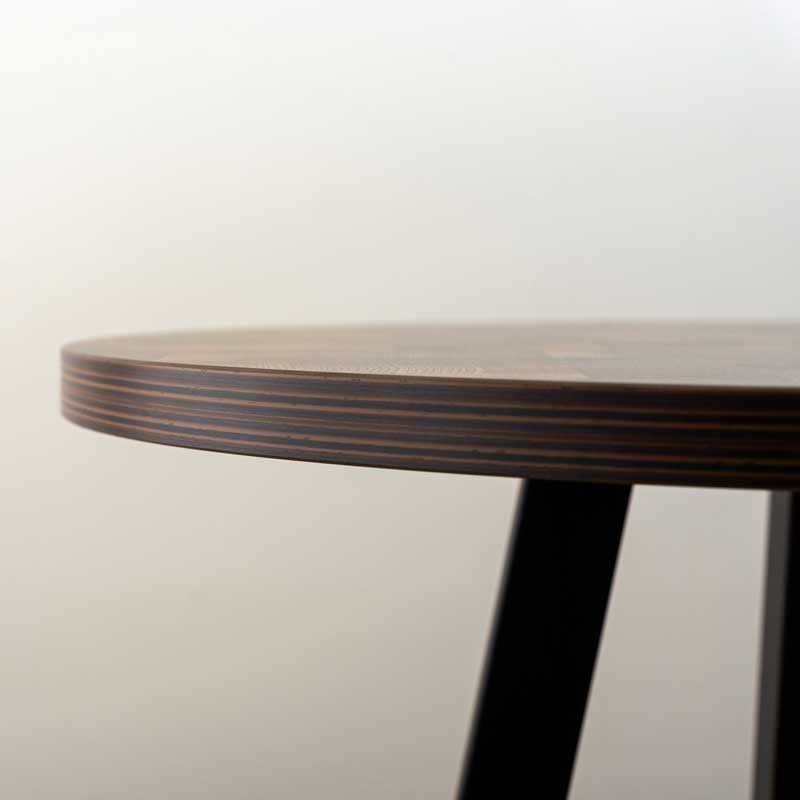 木目×アイアンが映えるハイテーブル|立ち作業にも最適な美シルエット