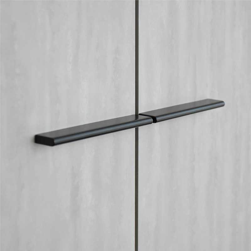 韓国インテリアに映えるモダンキャビネット｜洗練された紙すき模様とスチール脚｜幅80cm