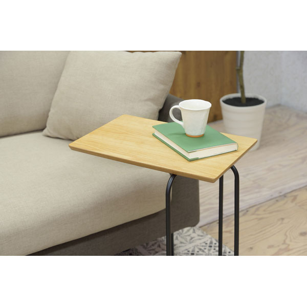 スチール脚のサイドテーブル | 北欧モダン | aron | インテリア・家具