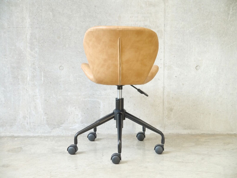 ミッドセンチュリーな雰囲気のオフィスチェア｜アンティーク調｜TR
