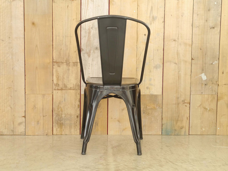 光沢感のあるシックな色合いのダイニングチェア|1234