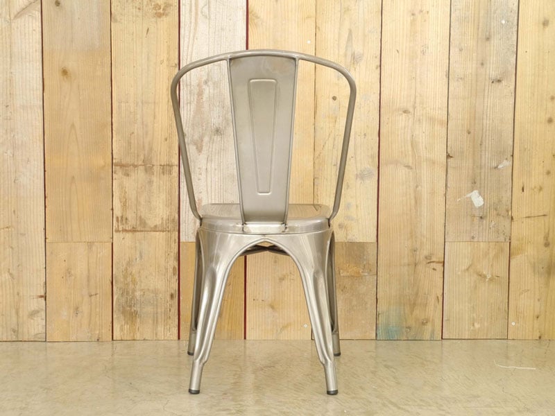 光沢感のあるシックな色合いのダイニングチェア|1234