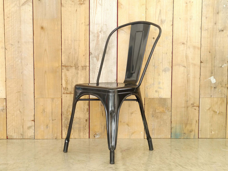 光沢感のあるシックな色合いのダイニングチェア|1234