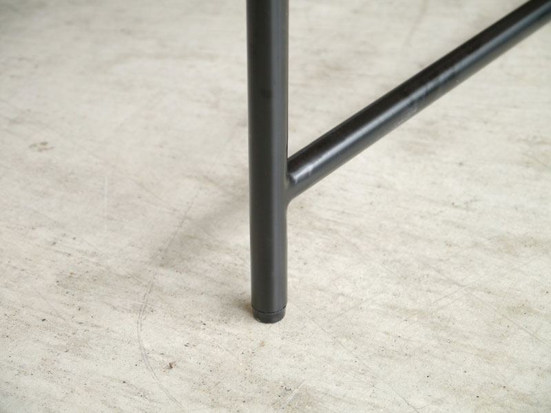 ウォルナットのリビングテーブル | 変形デザイン | AB