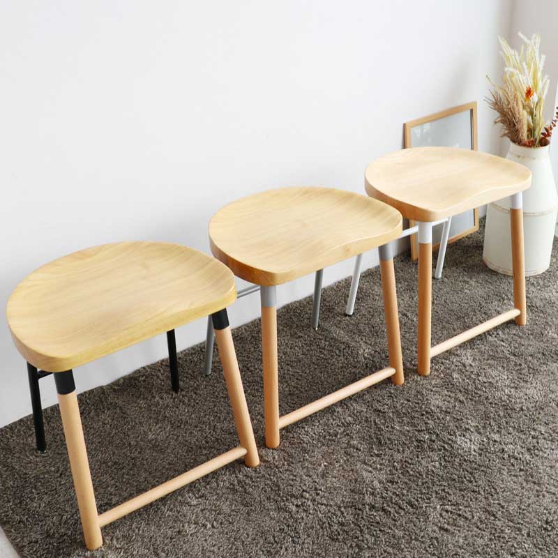 北欧風ダイニングロースツール | シンプルで温かみあるデザイン