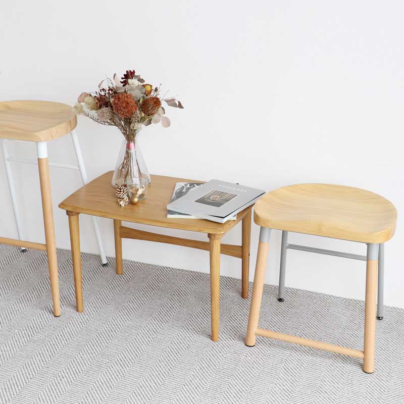 北欧風ダイニングロースツール | シンプルで温かみあるデザイン