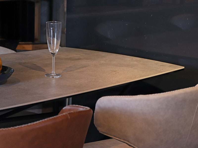 4人掛けセラミックダイニングテーブル｜シンプルモダン