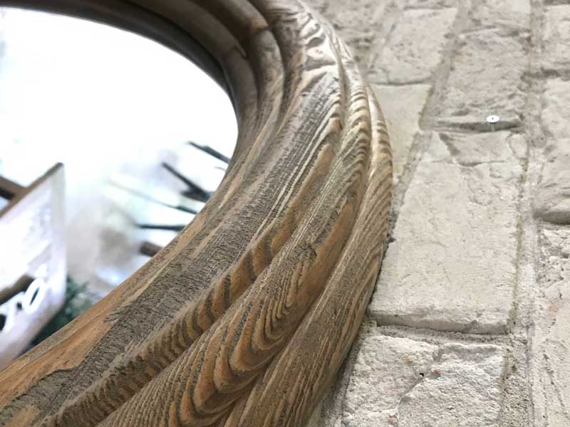 オールドパインの上品なヴィンテージライクのラウンドミラー|MOSH