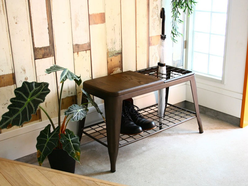 玄関に置けるオシャレなアンブレラスタンドベンチ | インダストリアル