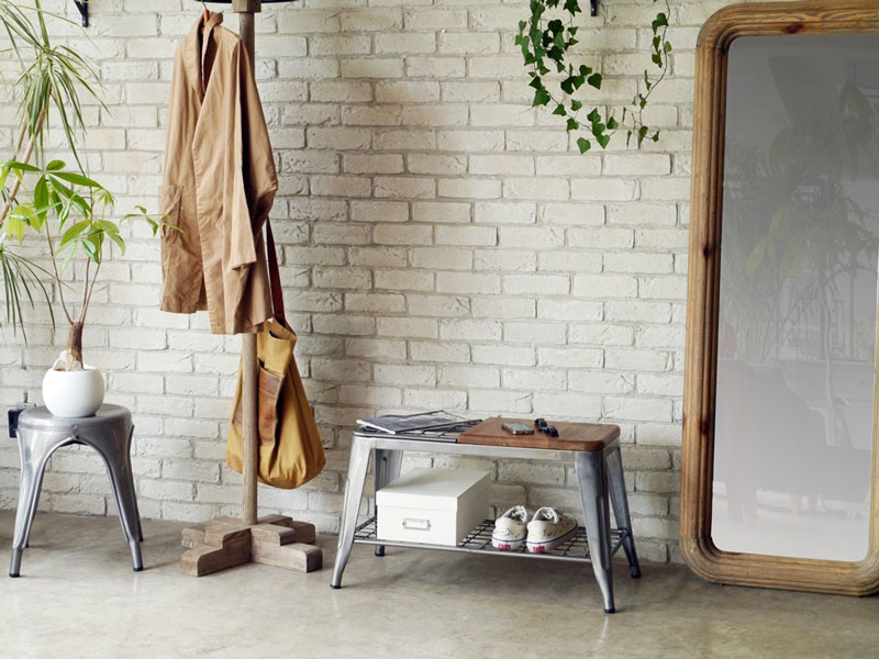 玄関に置けるオシャレなアンブレラスタンドベンチ | インダストリアル