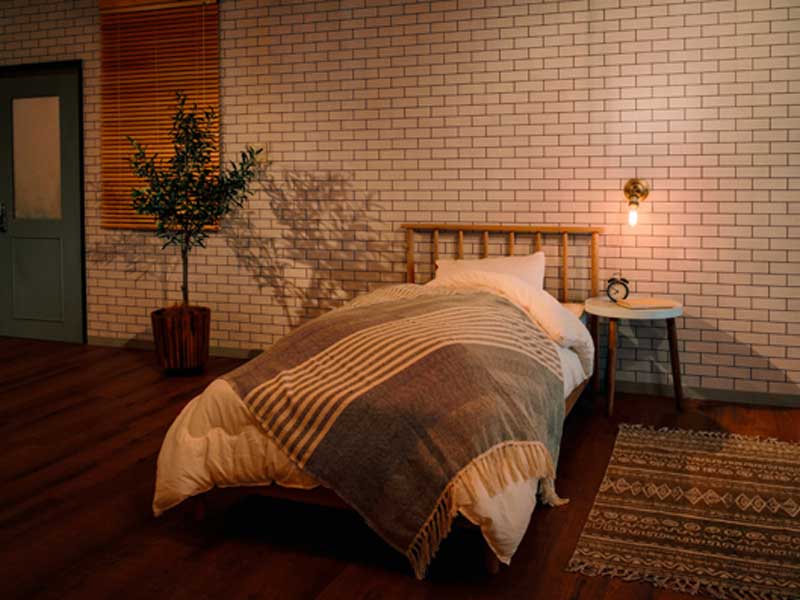 シンプルなすのこタイプのシングルベッド｜ナチュラルインテリア