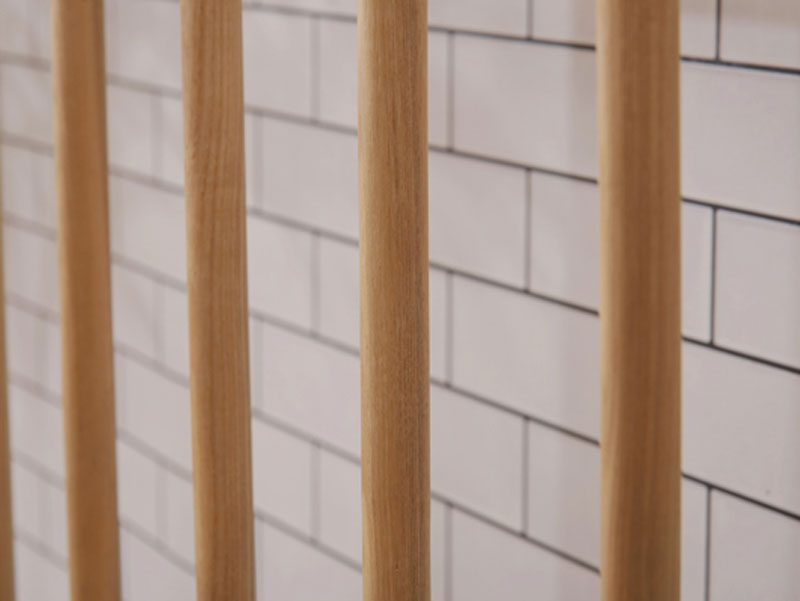 シンプルなすのこタイプのシングルベッド｜ナチュラルインテリア