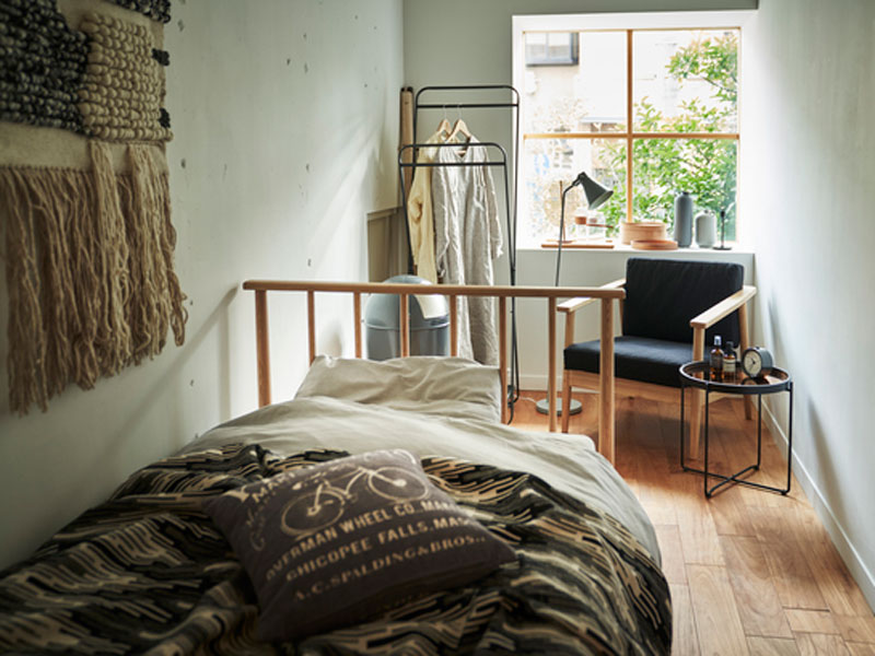 シンプルなすのこタイプのシングルベッド｜ナチュラルインテリア