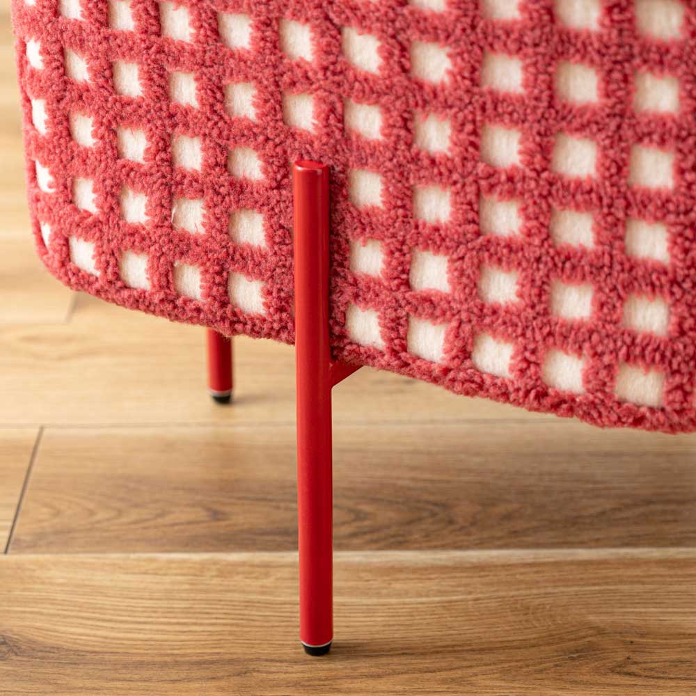 ふんわりボアのチェック柄スツール|ポップで愛らしいデザイン