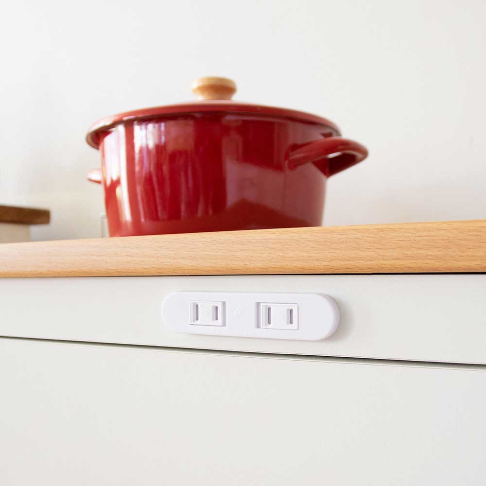 ナチュラル＆ホワイトが可愛いガラス扉のキッチン収納カウンター｜幅