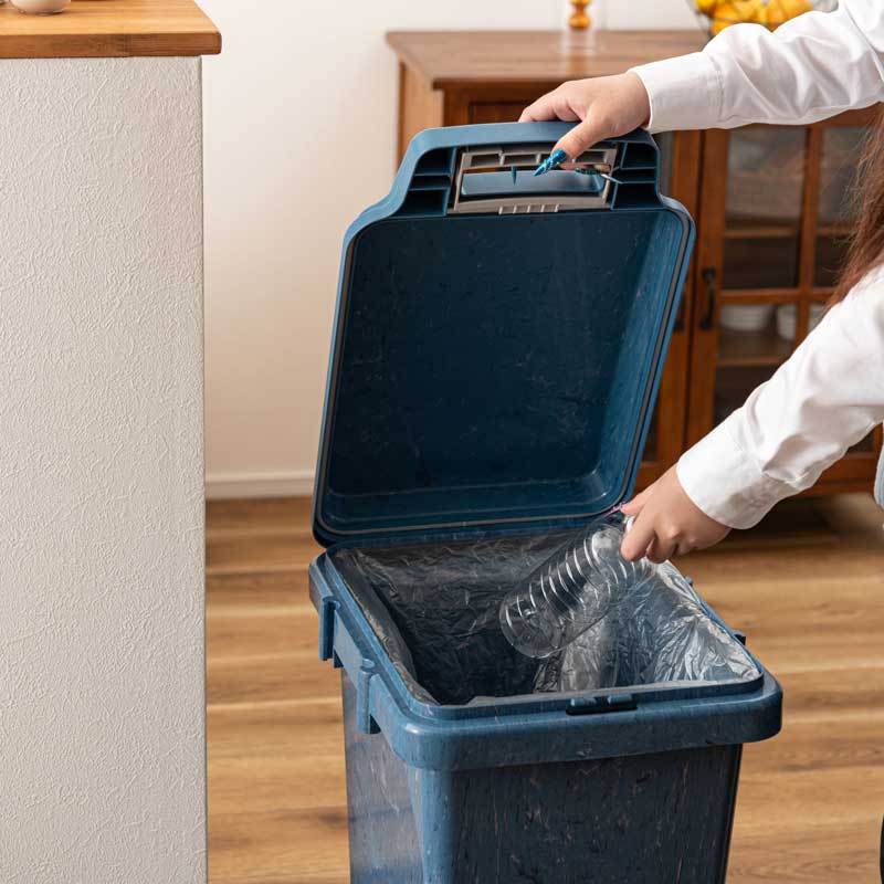 地球にやさしい防臭ダストボックス｜再生プラスチック使用｜47L、70L