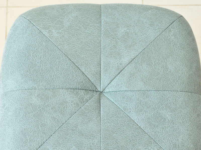 座面のキルティングが可愛いボックススツール｜LI