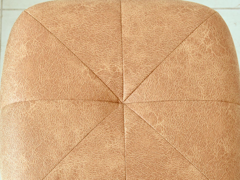 座面のキルティングが可愛いボックススツール｜LI