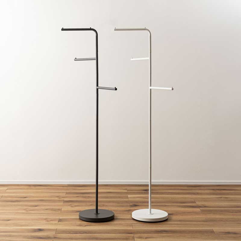 モダン回転式ハンガースタンド｜スリムで美しく魅せる収納アイテム