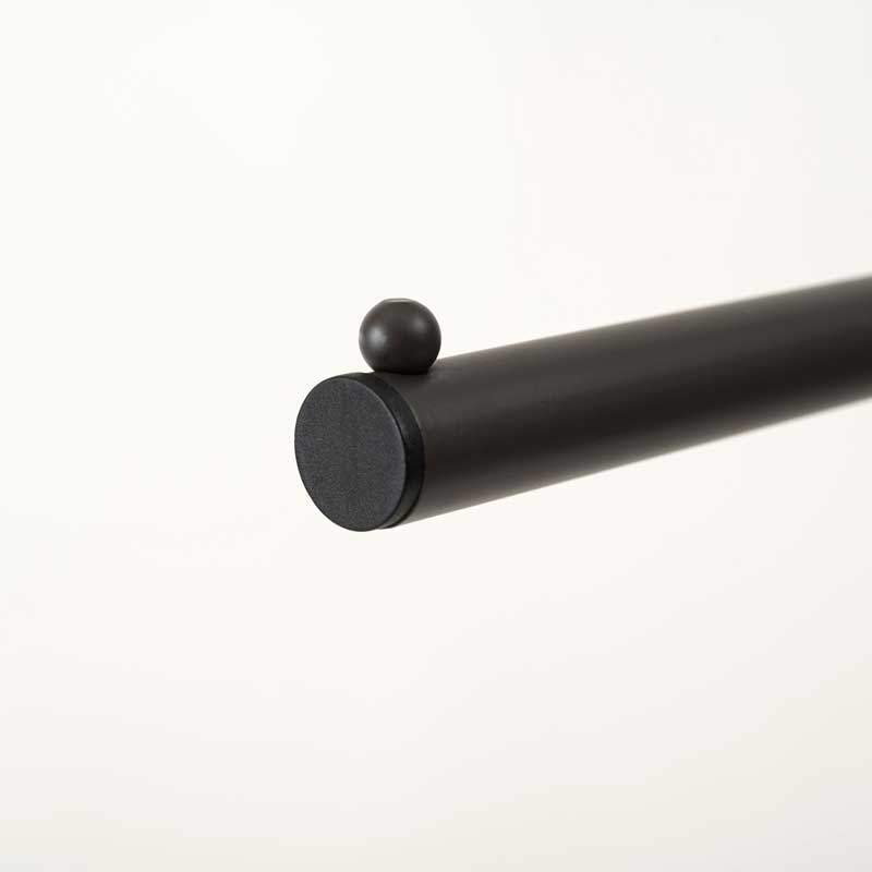 モダン回転式ハンガースタンド｜スリムで美しく魅せる収納アイテム