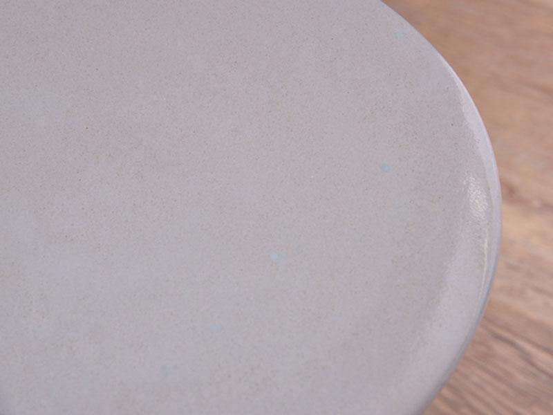 陶器製のカラフルなスツール|屋外使用可