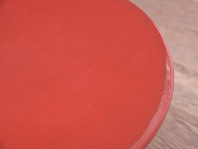 陶器製のカラフルなスツール|屋外使用可