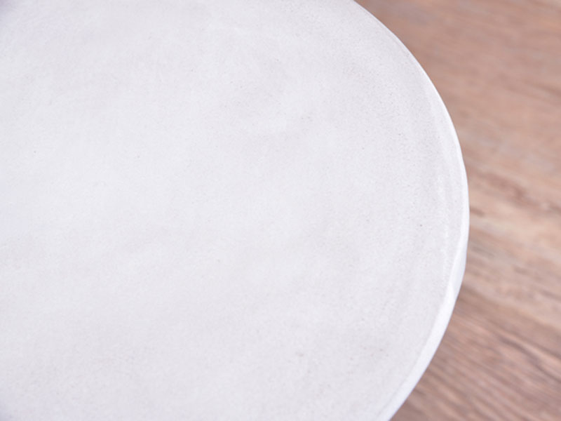 陶器製のカラフルなスツール|屋外使用可