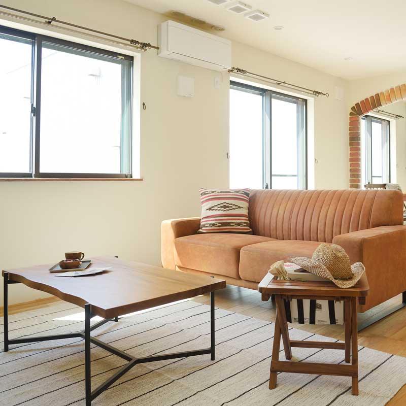 北欧ナチュラルな暮らしを彩るボーダーラグ｜軽やかなデザインと快適な踏み心地