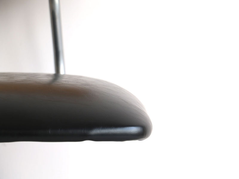 ブルックリンデザインのコンパクトなオフィスチェア｜キャスター付き