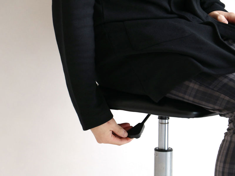 ブルックリンデザインのコンパクトなオフィスチェア｜キャスター付き