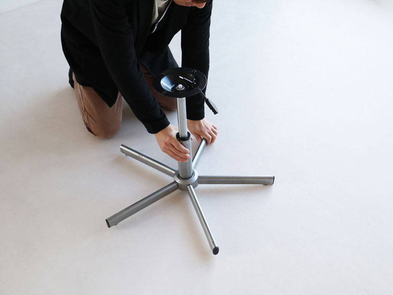 ブルックリンデザインのコンパクトなオフィスチェア｜キャスター付き