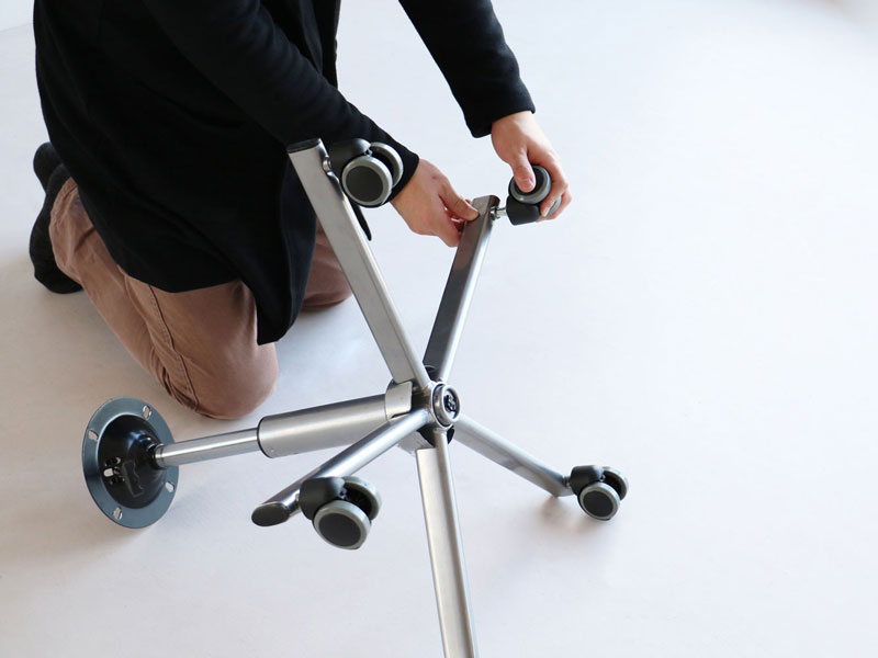 ブルックリンデザインのコンパクトなオフィスチェア｜キャスター付き