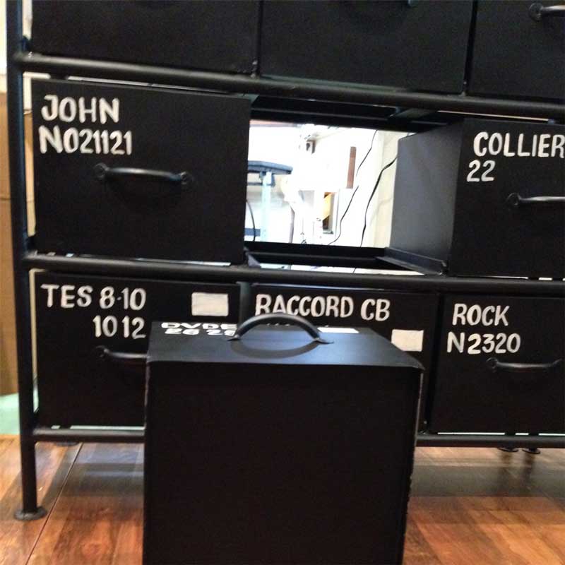 インダストリアルなスチールチェスト｜9杯｜幅85cm | インテリア・家具