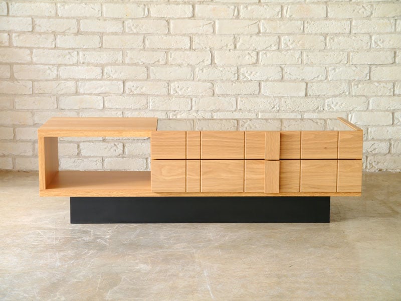 北欧風でおしゃれなコレクションテーブル|SA