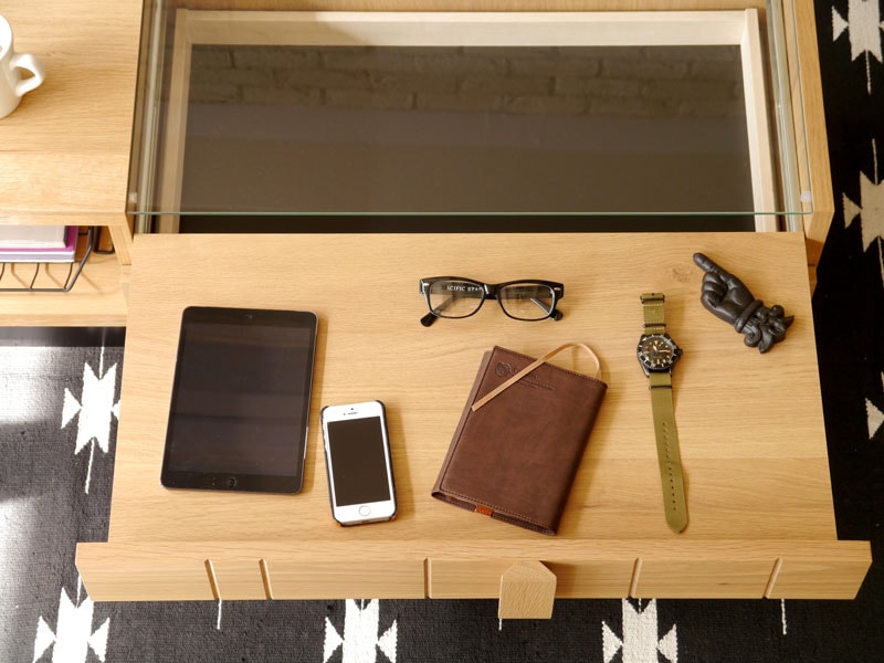 北欧風でおしゃれなコレクションテーブル|SA