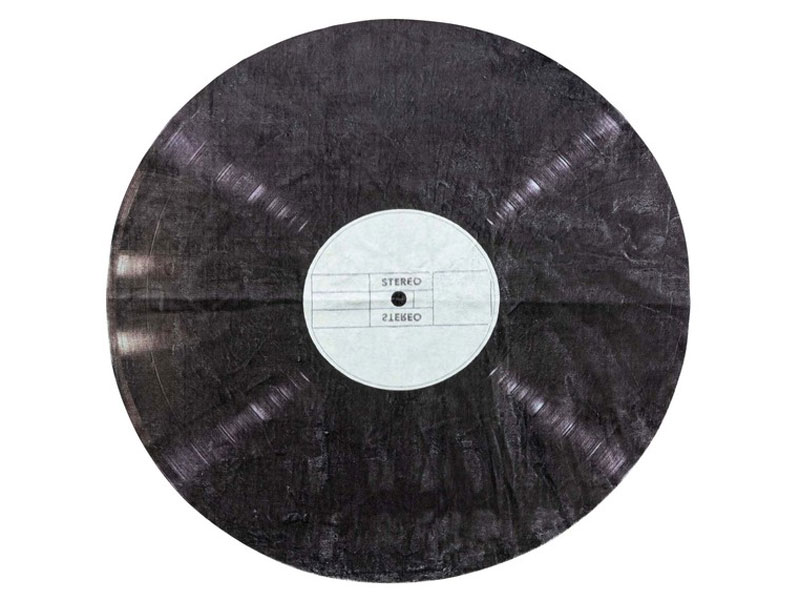 レコード盤をモチーフにしたラウンド型のラグ