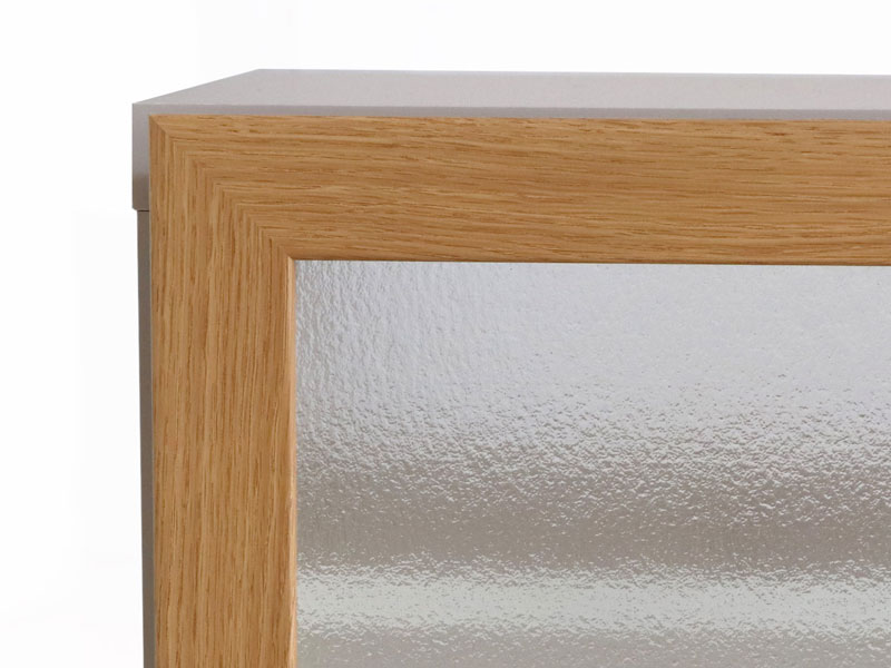 くすみグレーと優しい木素材を組合せたナチュラルなインテリアに馴染むＴVボード