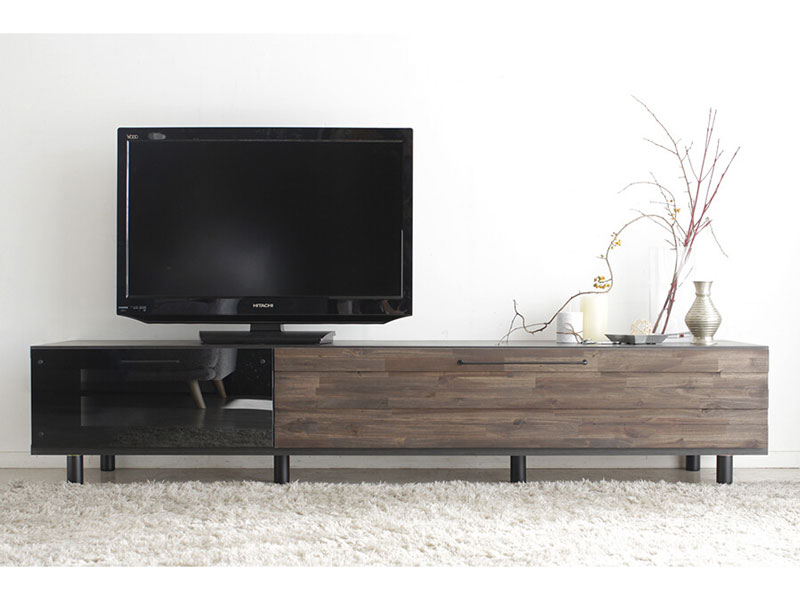 ヴィンテージ調のTVボード | 木目の強い個性的な前板とブラックの本体 | 幅150cm