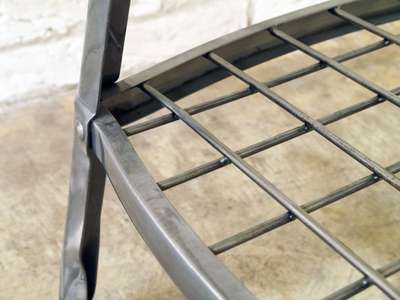 スチールと天然木の北欧風コートハンガー|1281