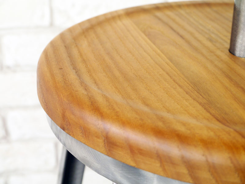 スチールと天然木の北欧風コートハンガー|1281