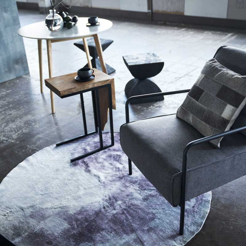 リアルな月面デザインのラウンドラグ｜おしゃれインテリアに映える滑り止め付きマット