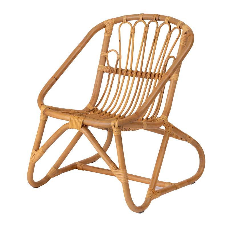 ナチュラルラタンチェア｜流れる曲線と軽やかさ｜空間に映えるやさしい