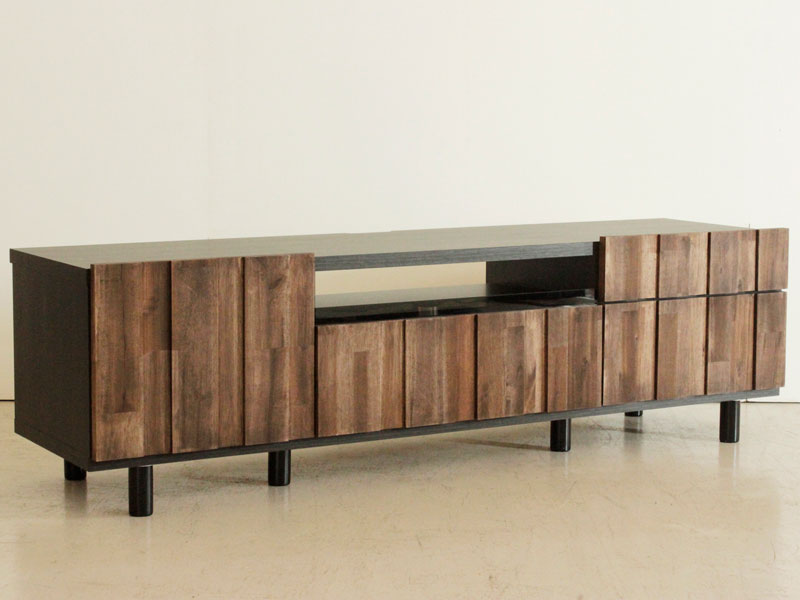 独特な木目が味わいのある雰囲気のテレビボード | シンプルモダン