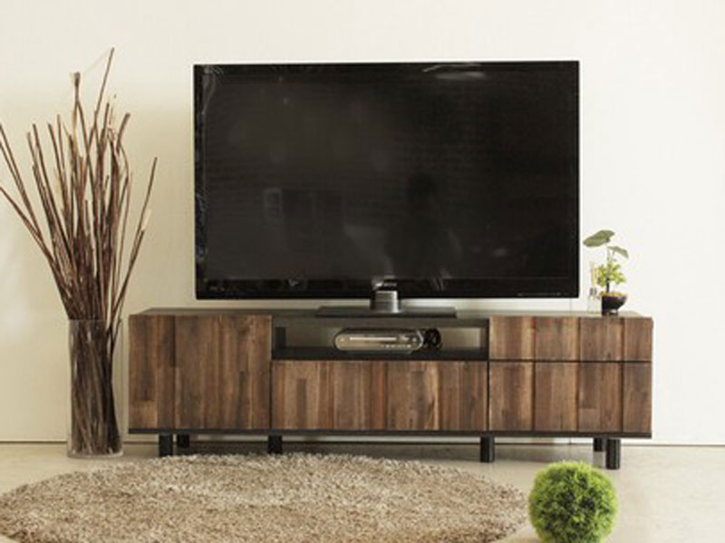 独特な木目が味わいのある雰囲気のテレビボード | シンプルモダン