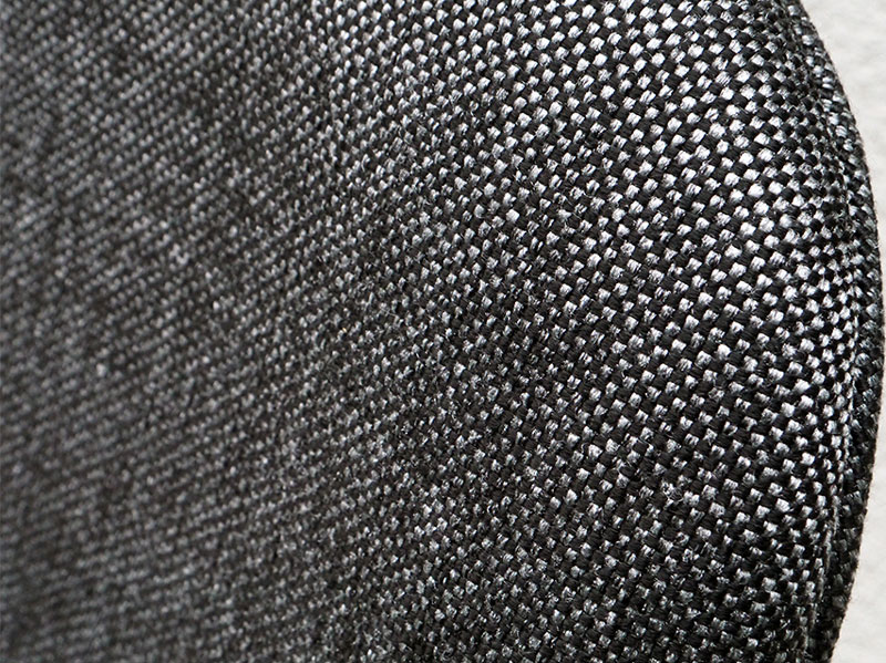 モノトーンカラーのシックでおしゃれなチェア|NI